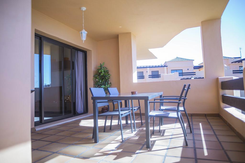 Casares Beach San Luis de Sabinillas Eksteriør billede